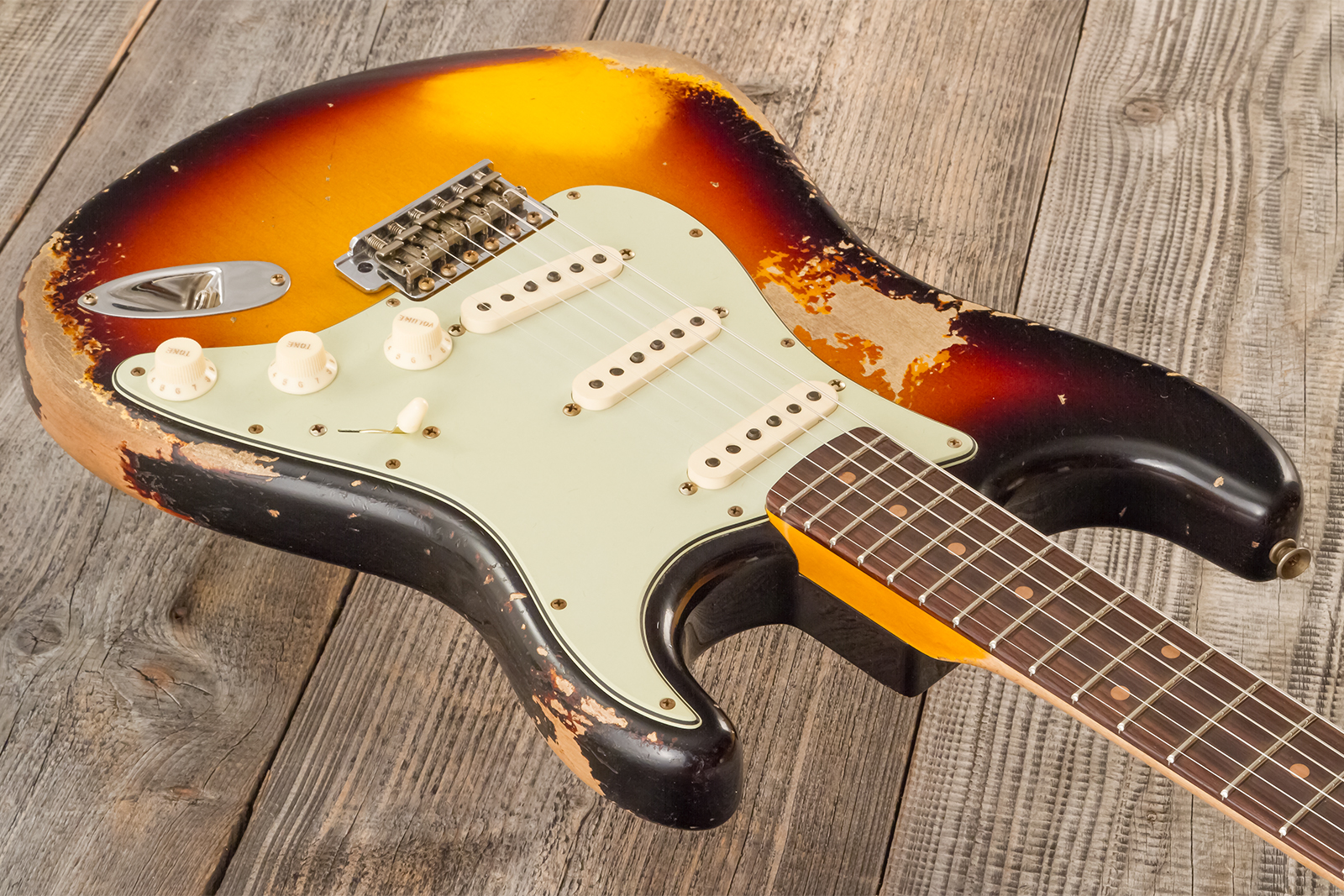 Fender Custom Shop Strat 1961 Bone Tone 3s Trem #cz584251 - Super Heavy Relic 3-color Sunburst - E-Gitarre in Str-Form - Variation 2