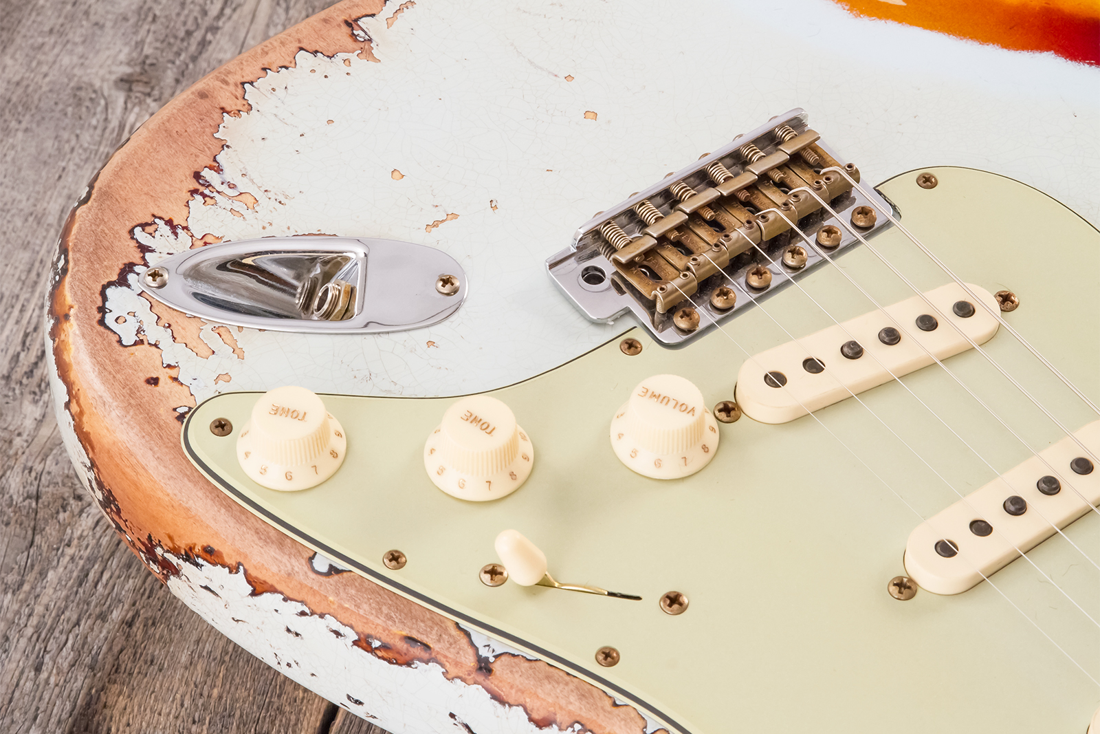 Fender Custom Shop Strat 1961 Bone Tone 3s Trem Rw #cz583129 - Super Heavy Relic Sonic Blue O. 3-color Sunburst - E-Gitarre in Str-Form - Variation 4