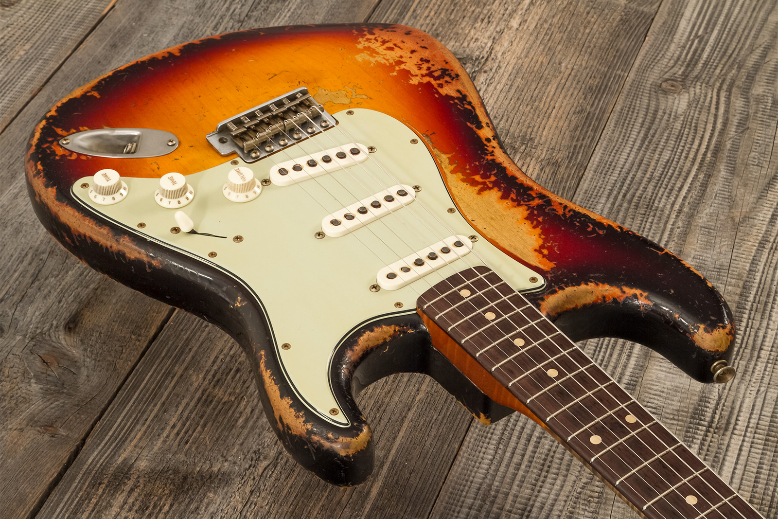 Fender Custom Shop Strat 1961 Masterbuilt D.wilson 3s Trem Rw #cz552177 - Heavy Relic 3-color Sunburst - E-Gitarre in Str-Form - Variation 2