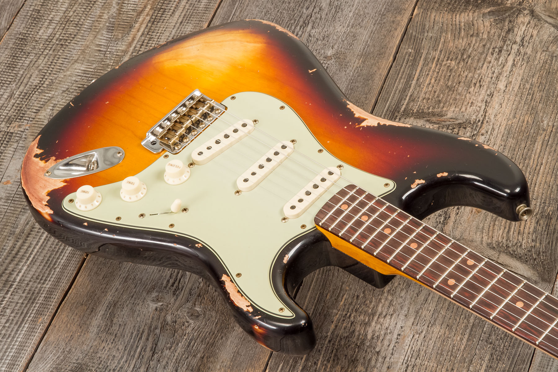 Fender Custom Shop Strat 1962 6s Trem Rw #cz580826 - Heavy Relic 3-color Sunburst - E-Gitarre in Str-Form - Variation 2
