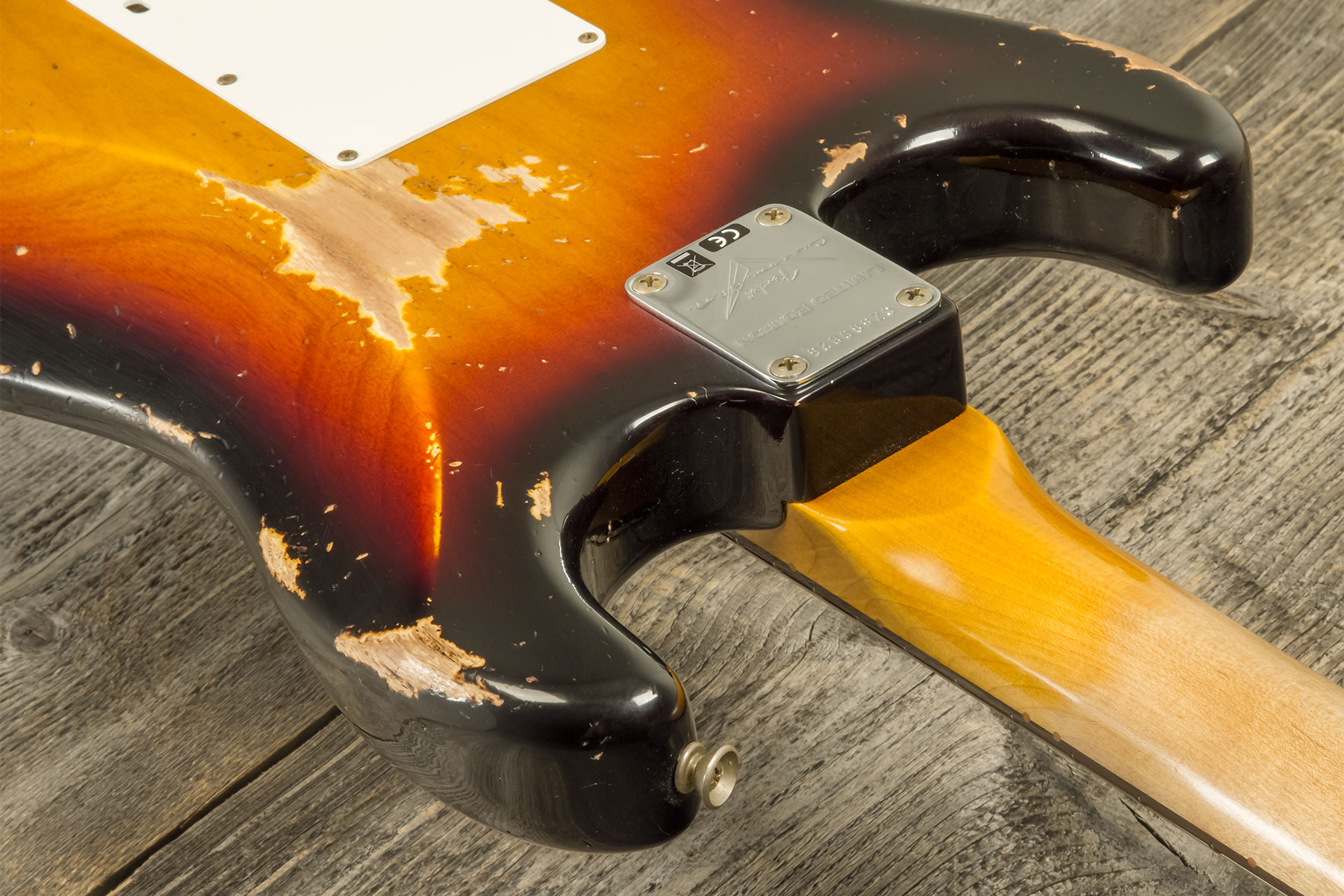 Fender Custom Shop Strat 1962 6s Trem Rw #cz580826 - Heavy Relic 3-color Sunburst - E-Gitarre in Str-Form - Variation 8
