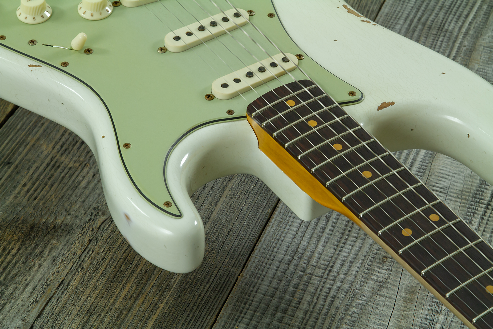 Fender Custom Shop Strat 1964 L-series 3s Trem Rw #l11710 - Heavy Relic Olympic White - E-Gitarre in Str-Form - Variation 6