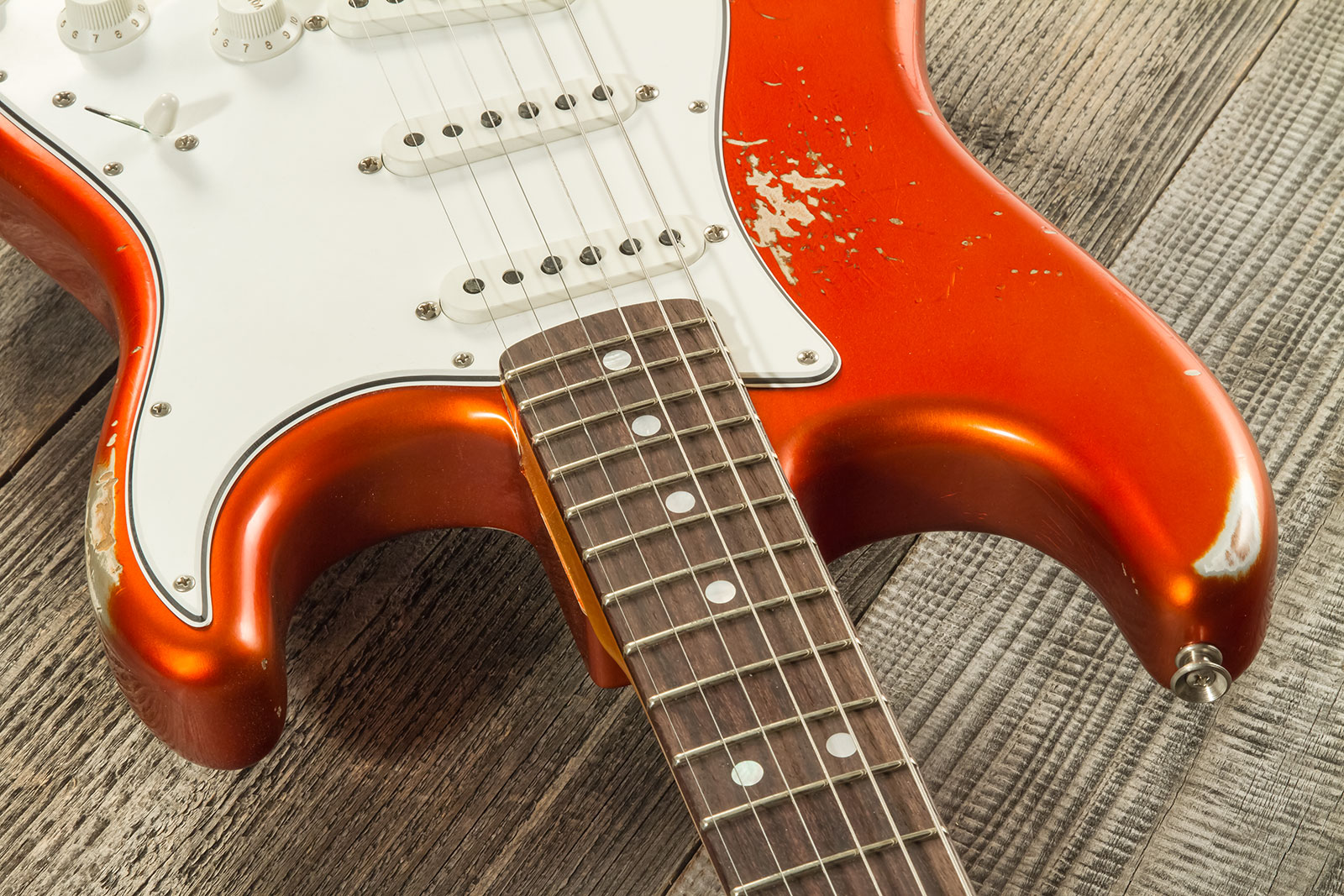 Fender Custom Shop Strat 1969 3s Trem Rw #r132166 - Heavy Relic Candy Tangerine - E-Gitarre in Str-Form - Variation 4
