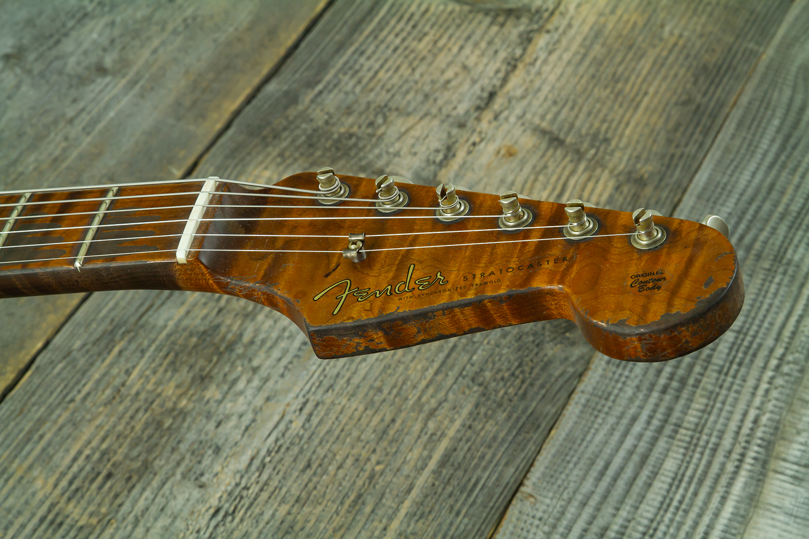 Fender Custom Shop Strat 50s Mb A.macnutt 3s Trem Rw #r132343 - Heavy Relic 2-color Sunburst - E-Gitarre in Str-Form - Variation 16