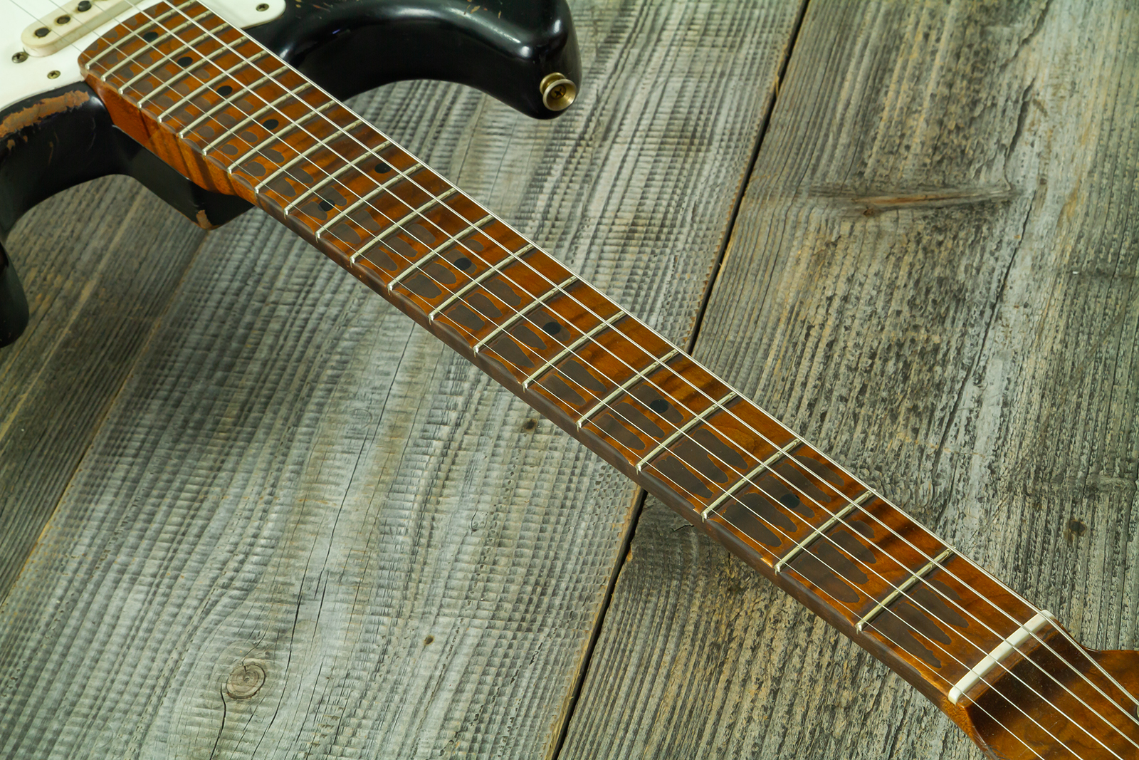 Fender Custom Shop Strat 50s Mb A.macnutt 3s Trem Rw #r132343 - Heavy Relic 2-color Sunburst - E-Gitarre in Str-Form - Variation 8