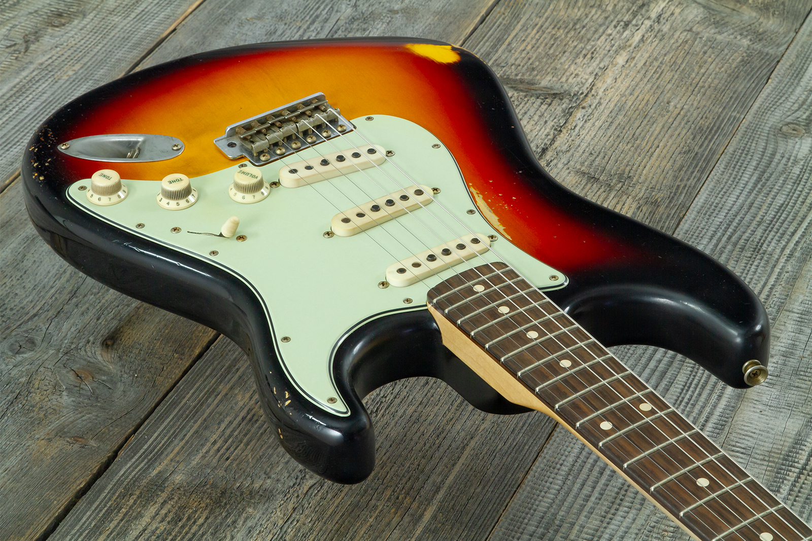 Fender Custom Shop Strat 60s Mb A.hicks 3s Trem Rw #4681 #ah0416 - Relic 3-color Sunburst - E-Gitarre in Str-Form - Variation 2