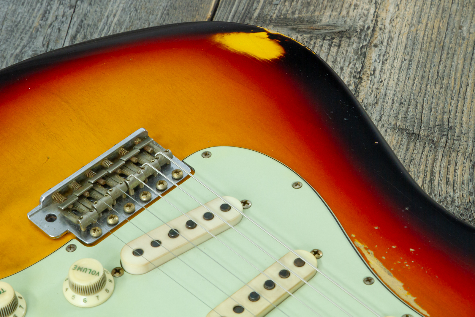 Fender Custom Shop Strat 60s Mb A.hicks 3s Trem Rw #4681 #ah0416 - Relic 3-color Sunburst - E-Gitarre in Str-Form - Variation 3