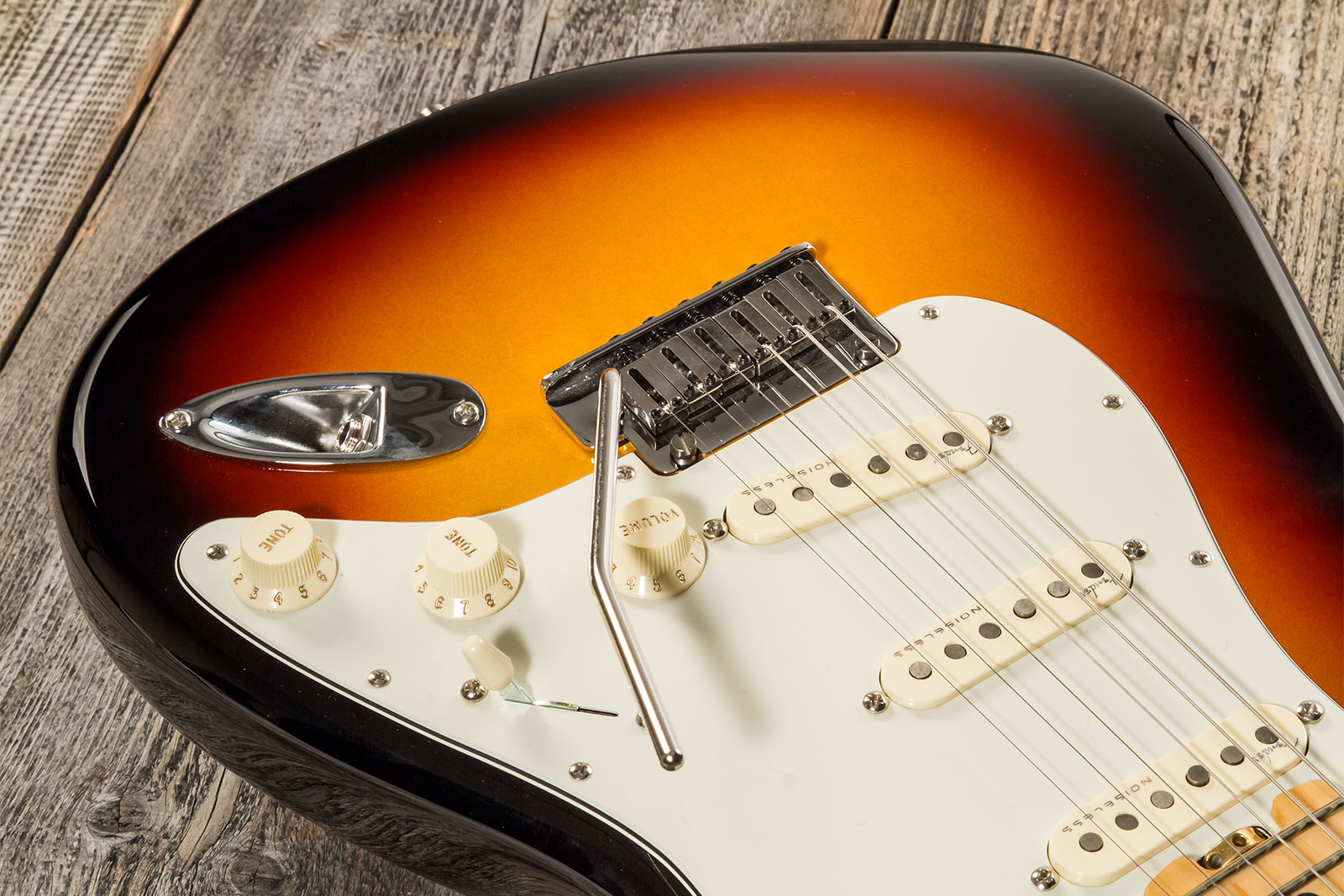 Fender Custom Shop Strat Elite 3s Trem Mn #xn15588 - Nos 3-color Sunburst - E-Gitarre in Str-Form - Variation 3
