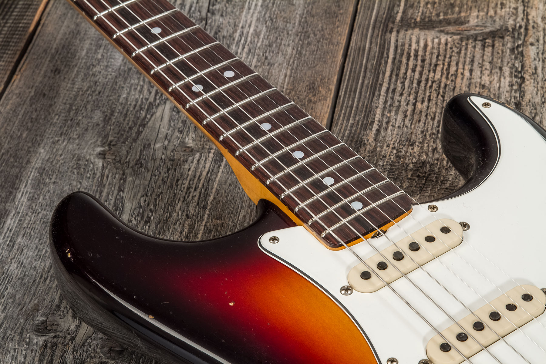 Fender Custom Shop Strat Late 64 3s Trem Rw #cz568169 - Relic Target 3-color Sunburst - E-Gitarre in Str-Form - Variation 6