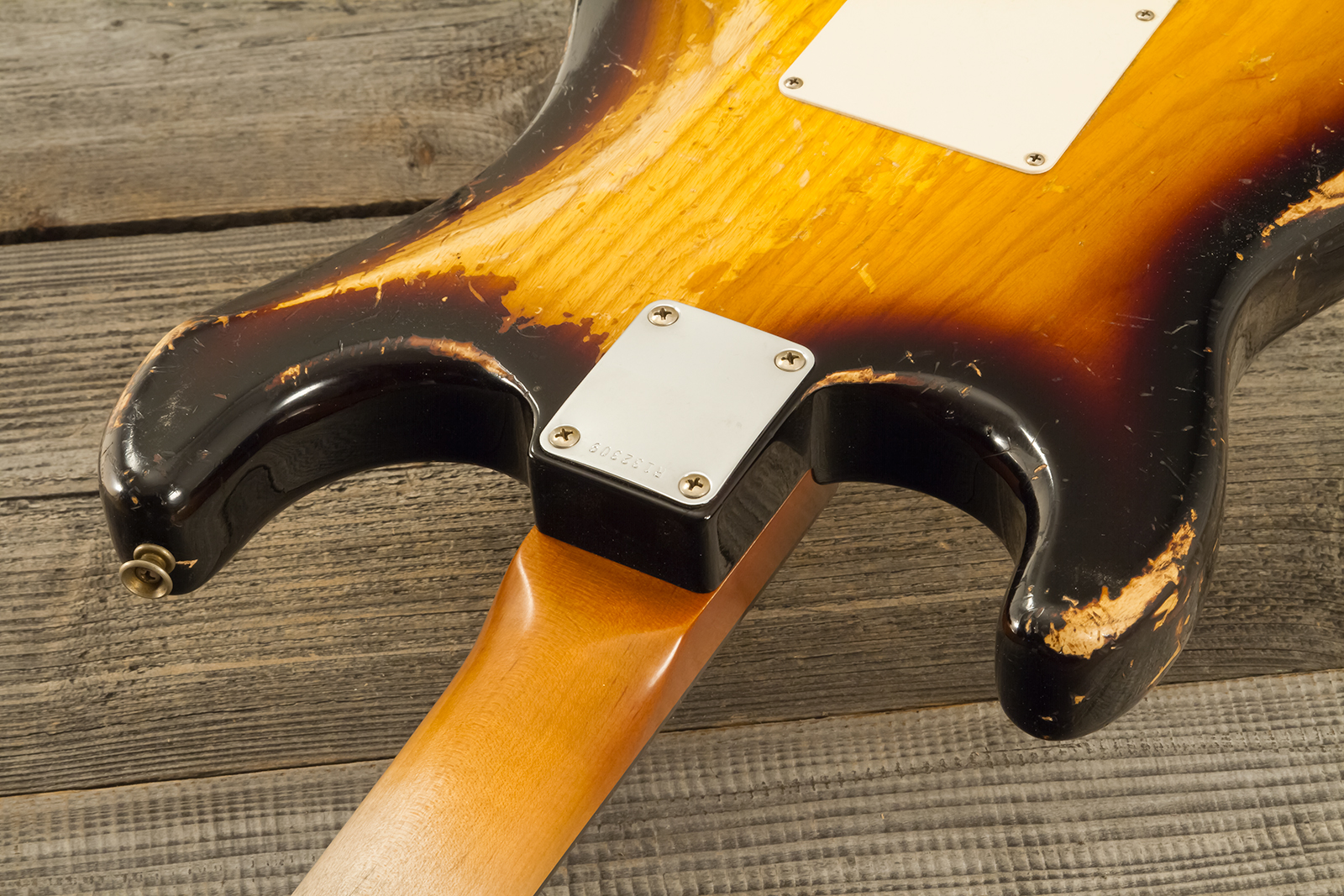 Fender Custom Shop Strat Masterbuilt L.perry 3s Trem Rw #r132309 - Heavy Relic 2-color Sunburst - E-Gitarre in Str-Form - Variation 13