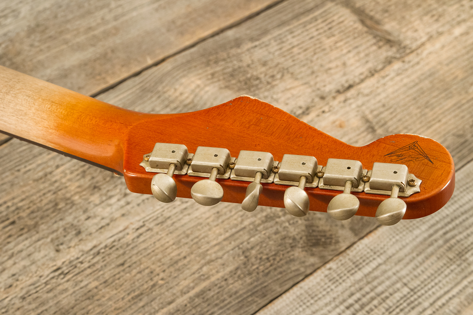Fender Custom Shop Strat Masterbuilt L.perry 3s Trem Rw #r132309 - Heavy Relic 2-color Sunburst - E-Gitarre in Str-Form - Variation 16