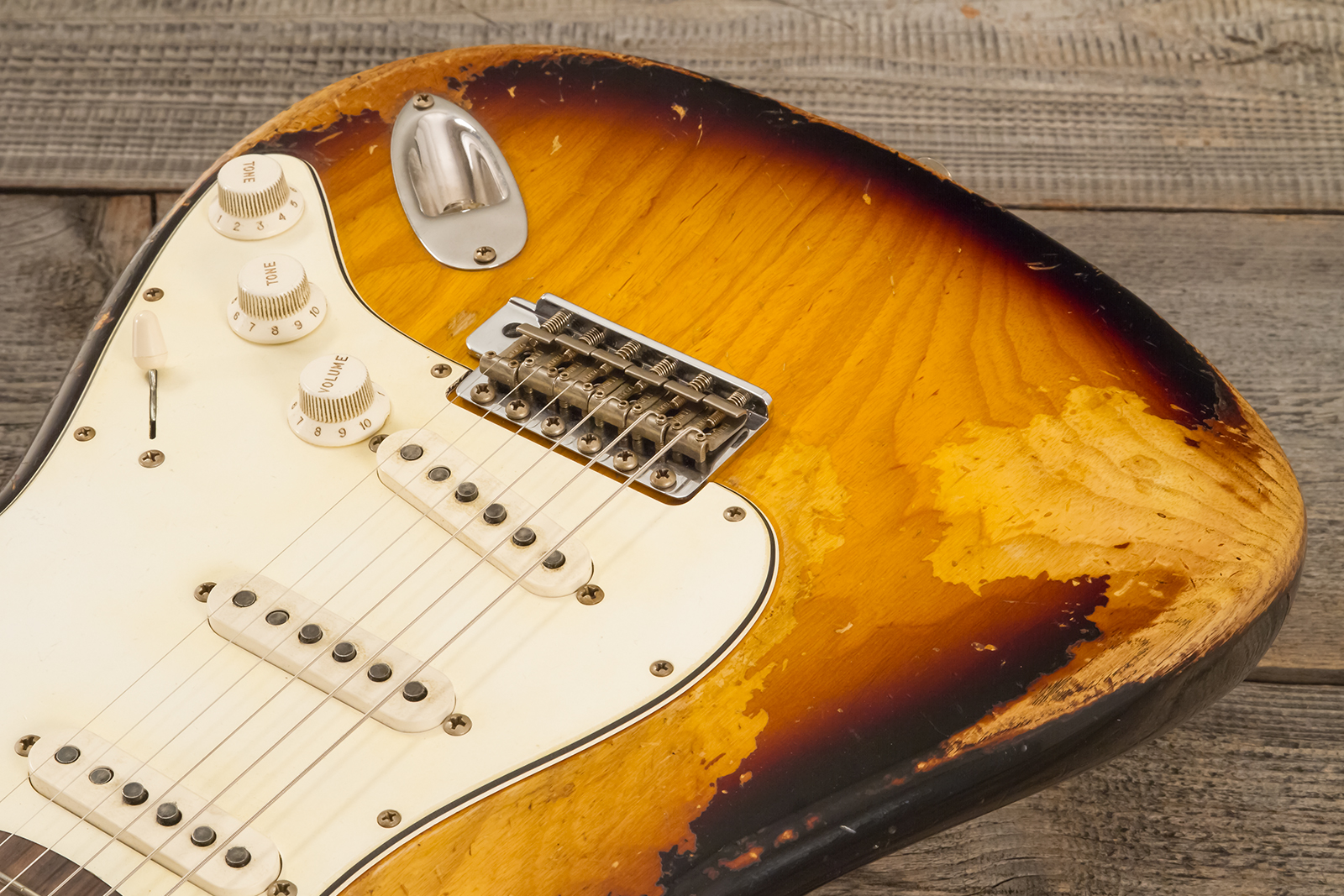 Fender Custom Shop Strat Masterbuilt L.perry 3s Trem Rw #r132309 - Heavy Relic 2-color Sunburst - E-Gitarre in Str-Form - Variation 6