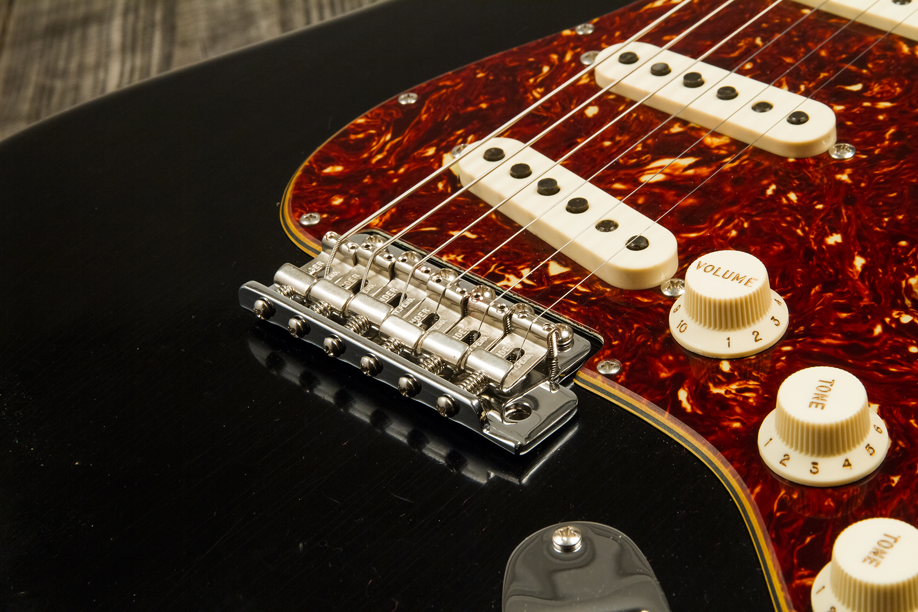 Fender Custom Shop Strat Postmodern 3s Trem Rw #xn13616 - Journeyman Relic Aged Black - E-Gitarre in Str-Form - Variation 4