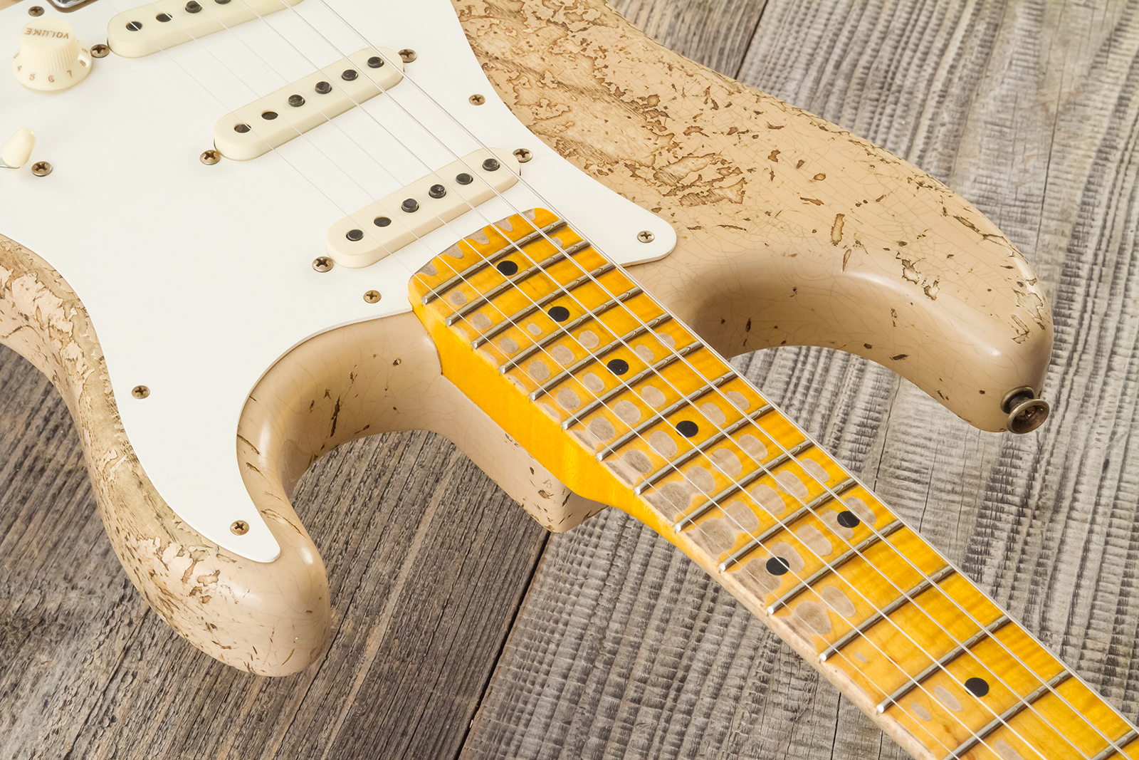 Fender Custom Shop Strat Red Hot 3s Trem #cz584115 - Super Heavy Relic White Blonde - E-Gitarre in Str-Form - Variation 5