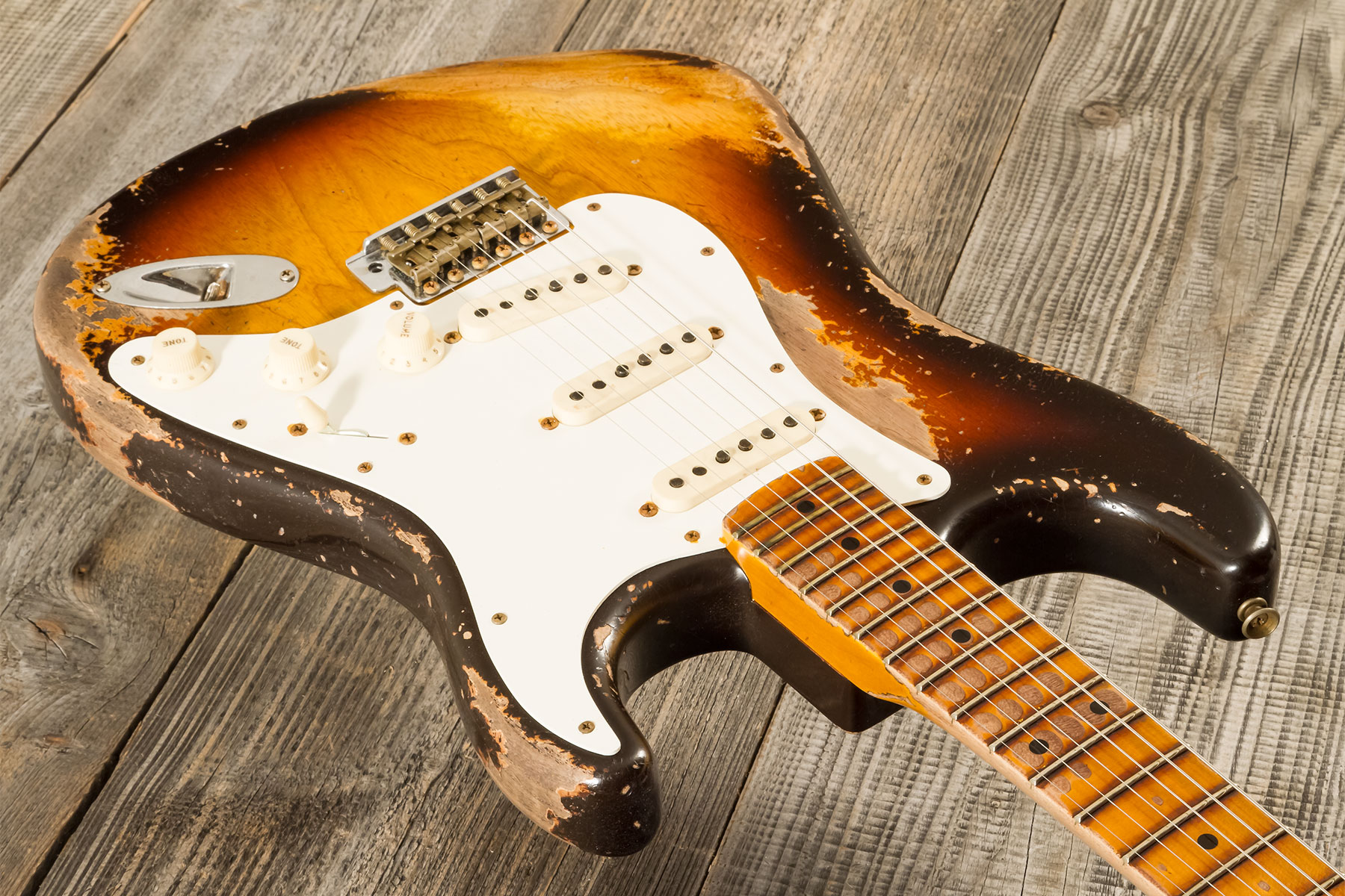 Fender Custom Shop Strat Red Hot 3s Trem Mn #cz580650 - Super Heavy Relic Chocolate 3-color Sunburst - E-Gitarre in Str-Form - Variation 2