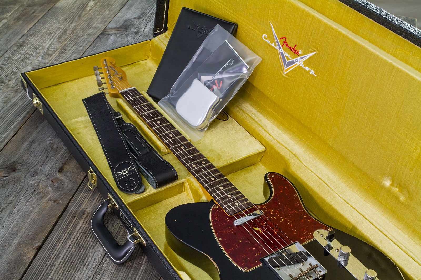 Fender Custom Shop Tele 1963 2s Ht Rw #r143447 - Black Over Hle Gold - E-Gitarre in Teleform - Variation 12