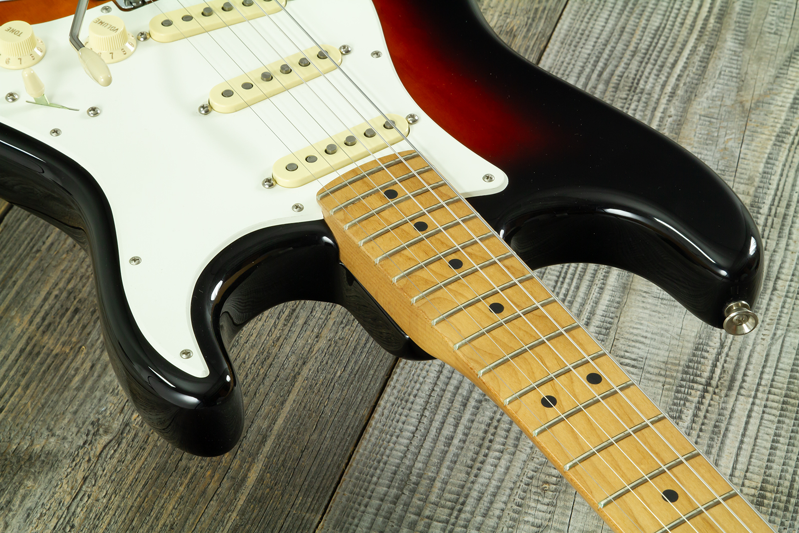 Fender Strat American Pro Ii Ltd 3s Trem Mn #us23077326 - 2-color Sunburst - E-Gitarre in Str-Form - Variation 5
