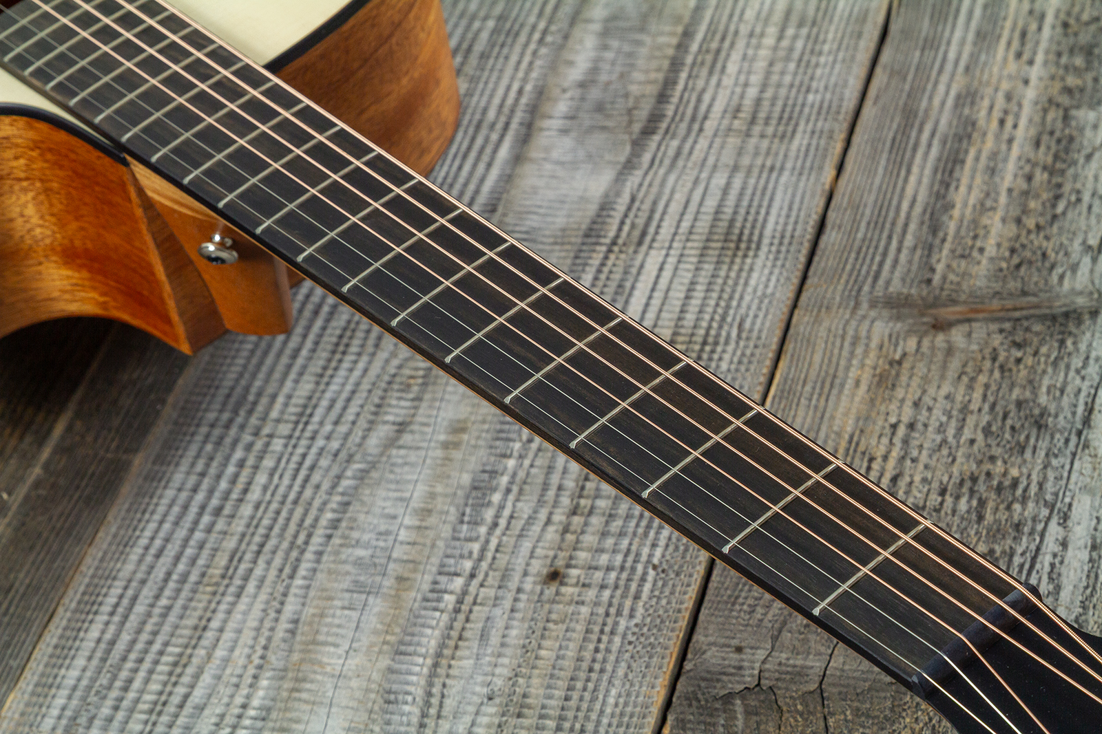 Furch Violet Gc-em Lrb1 Grand Auditorium Cw Cedre Noyer Eb - Natural Open-pore - Folk-Gitarre - Variation 5