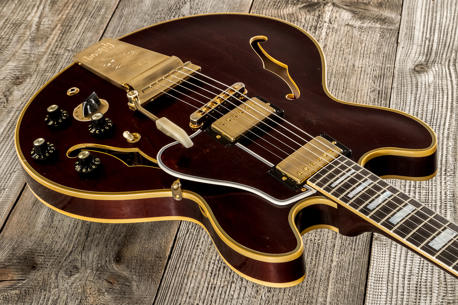 Gibson Custom Shop Bb King Es355 1974 Rumble In The Jungle 2h Trem Eb #bbes33505 - Murphy Lab Light Aged Walnut - Semi-Hollow E-Gitarre - Variation 10
