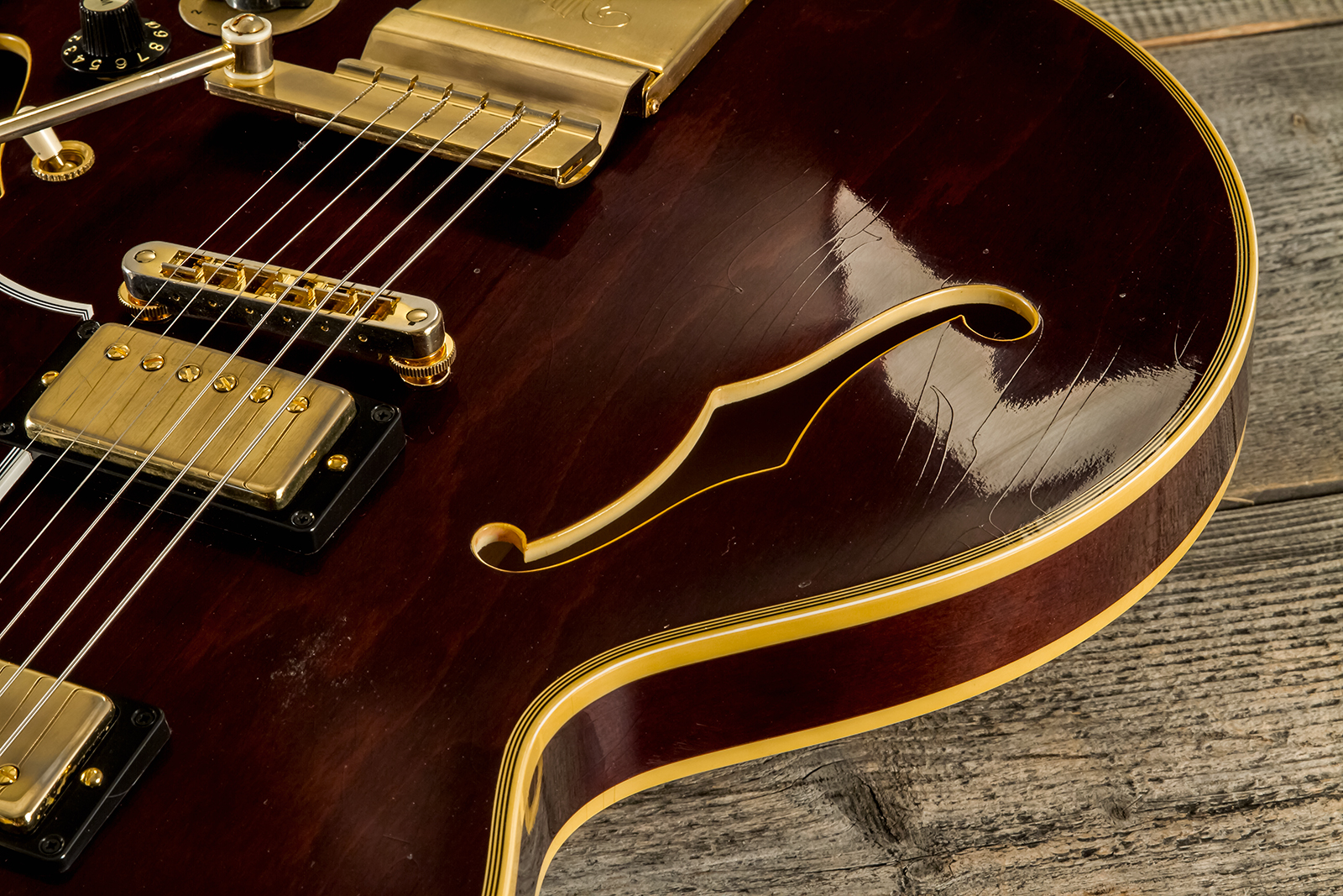 Gibson Custom Shop Bb King Es355 1974 Rumble In The Jungle 2h Trem Eb #bbes33505 - Murphy Lab Light Aged Walnut - Semi-Hollow E-Gitarre - Variation 11
