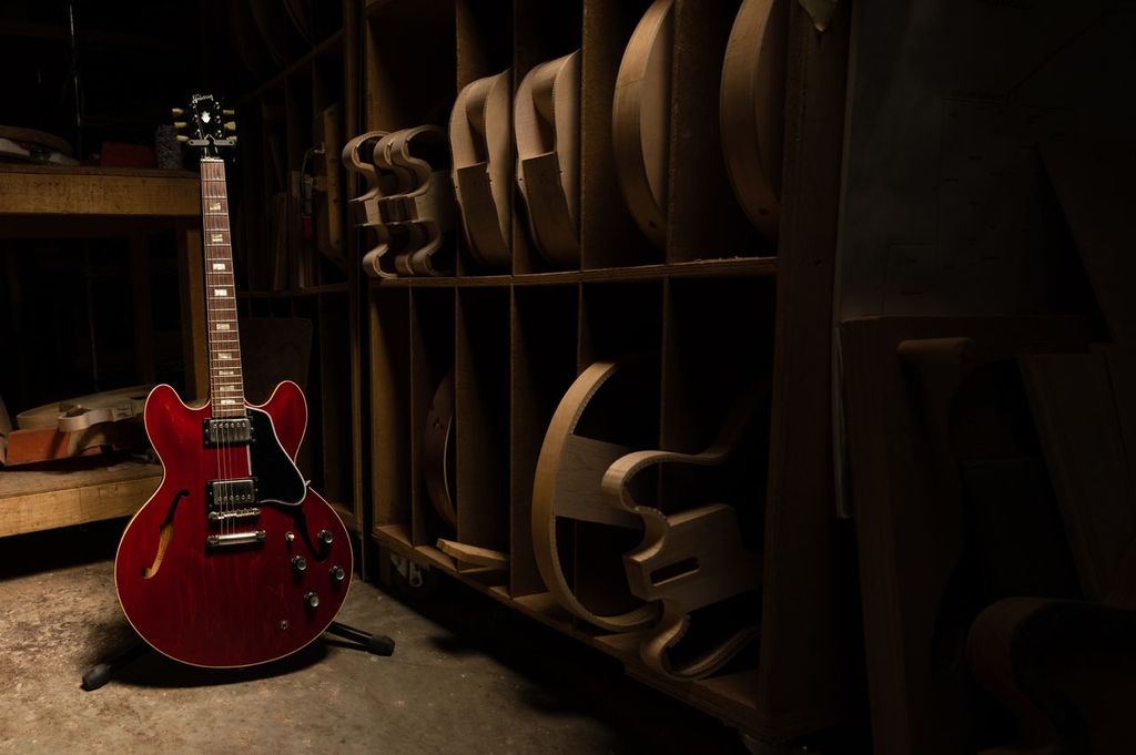 Gibson Custom Shop Historic Es335 Reissue 1961 2h Ht Rw - Vos Sixties Cherry - Semi-Hollow E-Gitarre - Variation 5