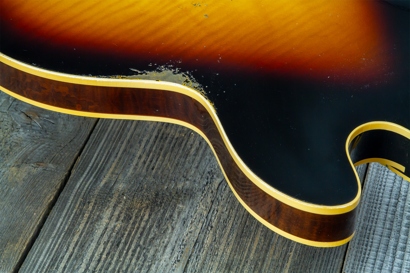 Gibson Custom Shop M2m Es335 1964 Reissue 2h Ht Rw #150092 - Murphy Lab Light Aged Vintage Burst - Semi-Hollow E-Gitarre - Variation 8