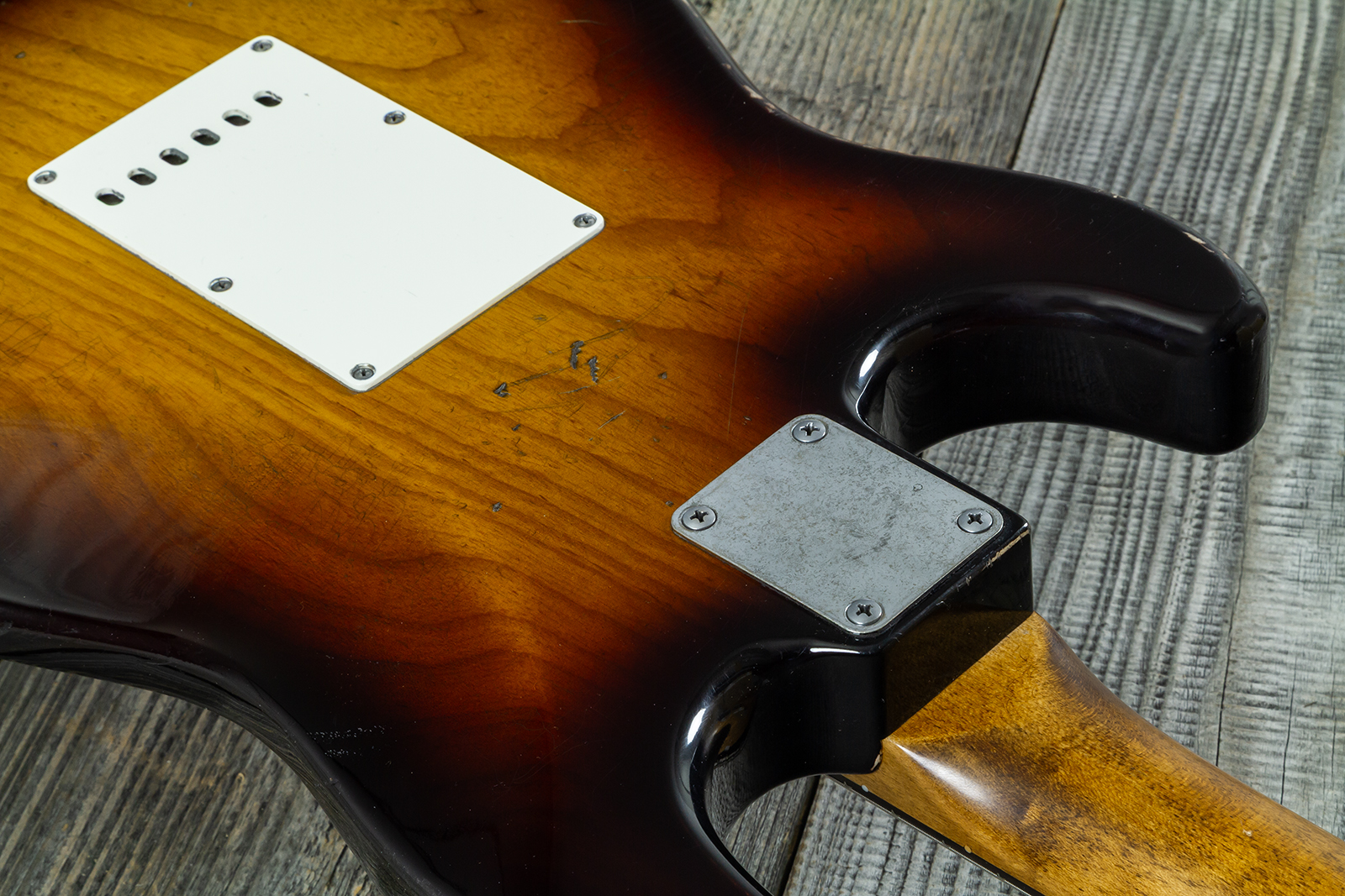 Haar Guitars Trad S 3s Klopppmann Trem Rw #43484 - Aged 2-tone Chocolate Sunburst - E-Gitarre in Str-Form - Variation 8