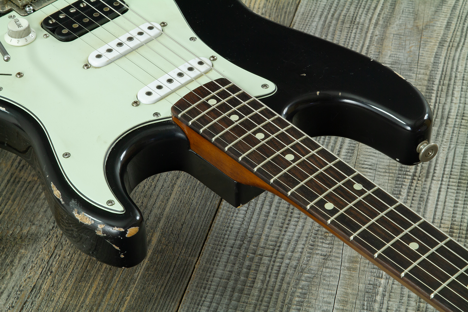 Haar Guitars Trad S Hss Amber Trem Rw #43517 - Aged Black - E-Gitarre in Str-Form - Variation 6