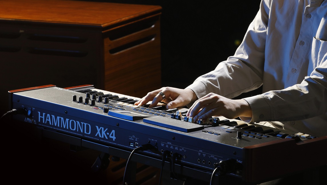 Hammond Xk-4 - Kompaktes Orgel - Variation 6
