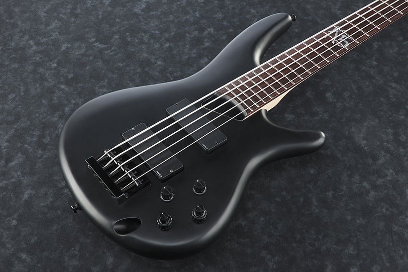 Ibanez Fieldy K5 Bkf Signature 5-cordes - Black Flat - Solidbody E-bass - Variation 1