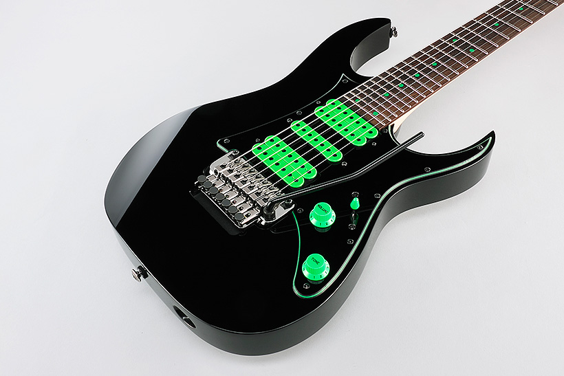 Ibanez Steve Vai Uv70p Bk Universe Premium Signature 7-cordes Hsh Fr Rw - Black - 7-saitige E-Gitarre - Variation 2
