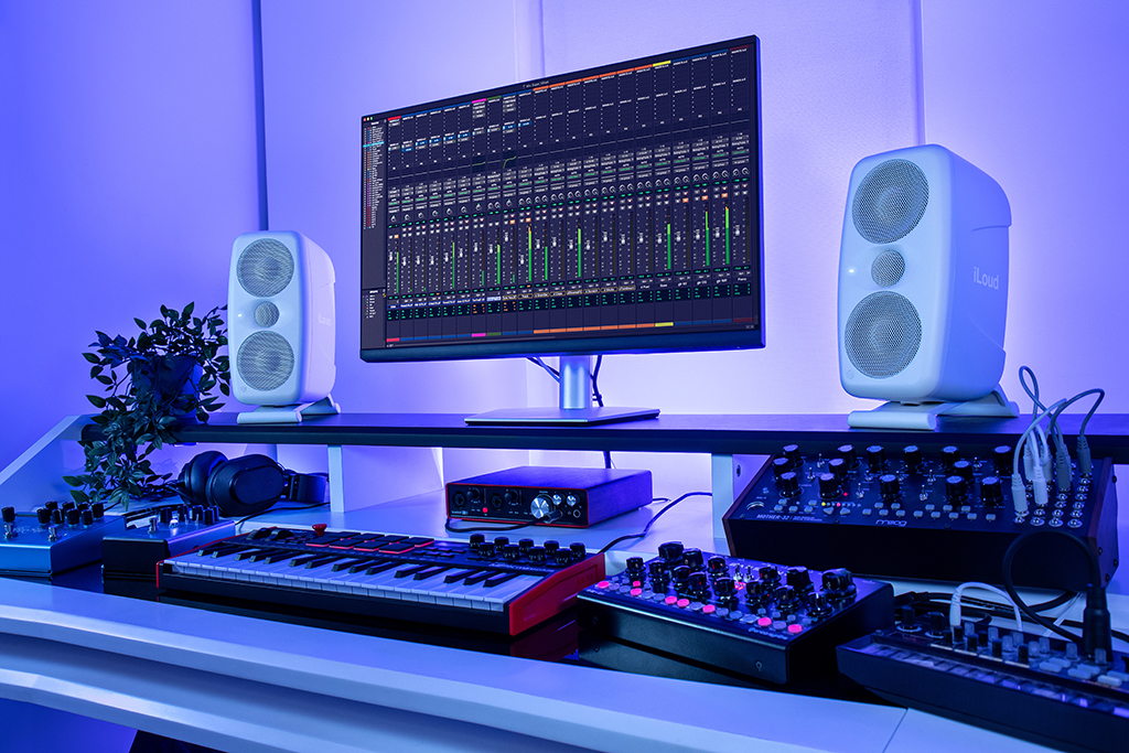 Ik Multimedia Iloud Mtm Mkii-white Im.bundle 11 - La PiÈce - Aktive studio monitor - Variation 4