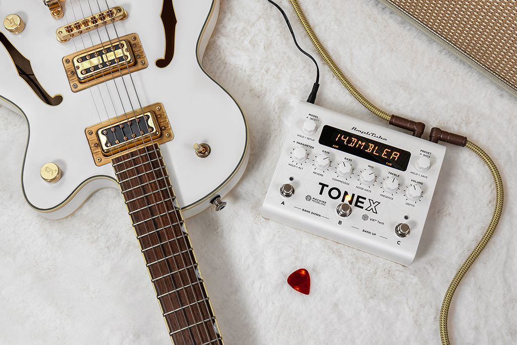 Ik Multimedia Tonex Pedal White Limited Ed - Gitarrenverstärker-Modellierungssimulation - Variation 7