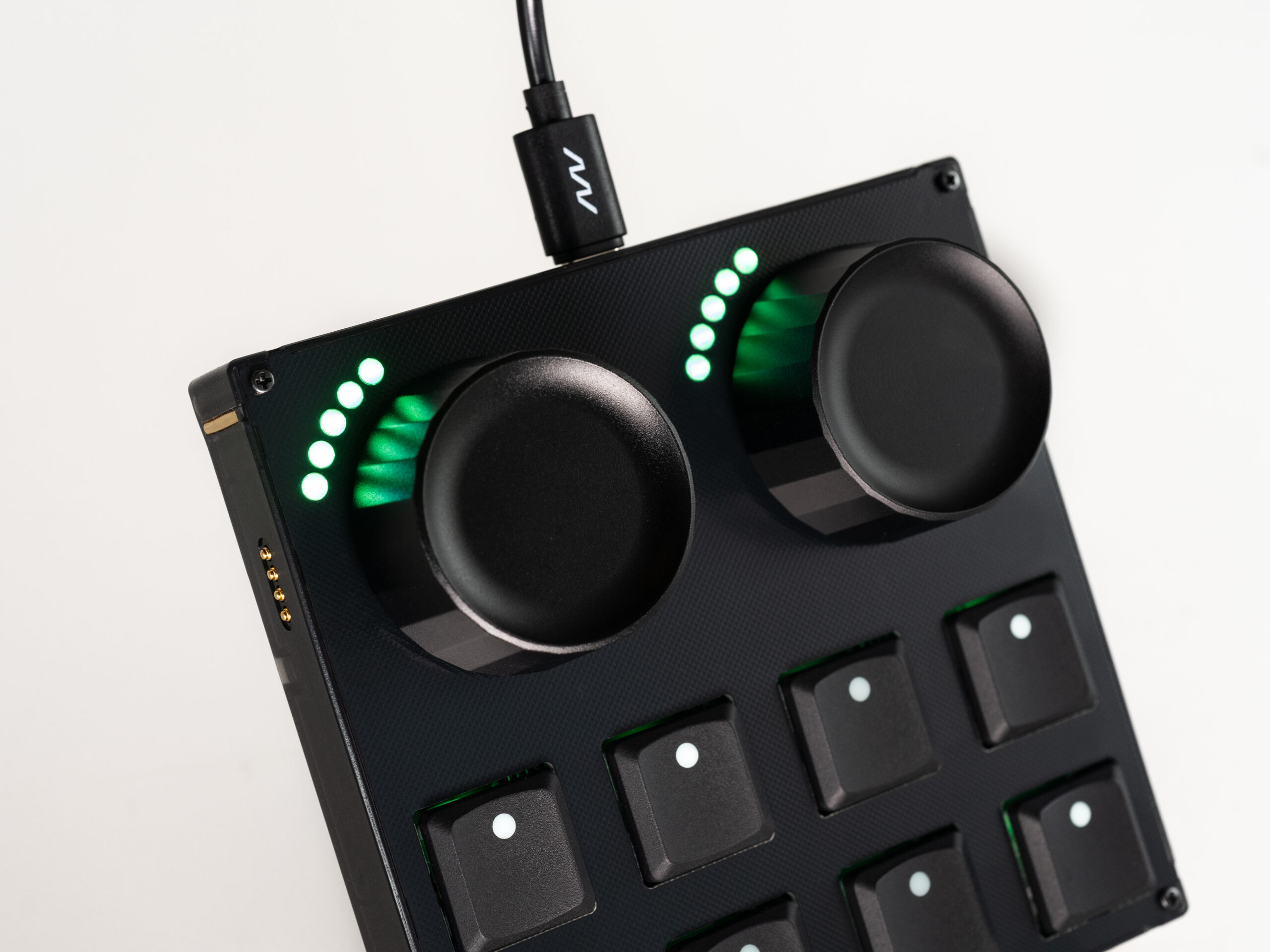 Intech Studio Grid Series 3 - Tek2 Mechanical - Midi Controller - Variation 1