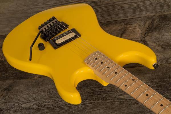 Solidbody e-gitarre Kramer Baretta - bumblebee yellow