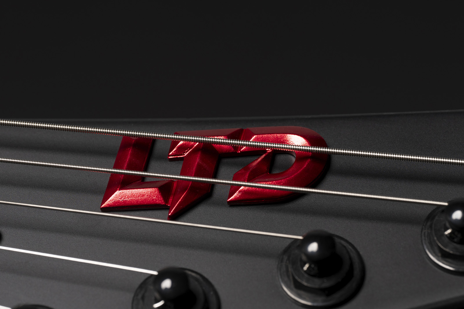 Ltd Exl Black Metal Series Ht 1h Eb - Black Red Burst Satin - E-Gitarre aus Metall - Variation 3