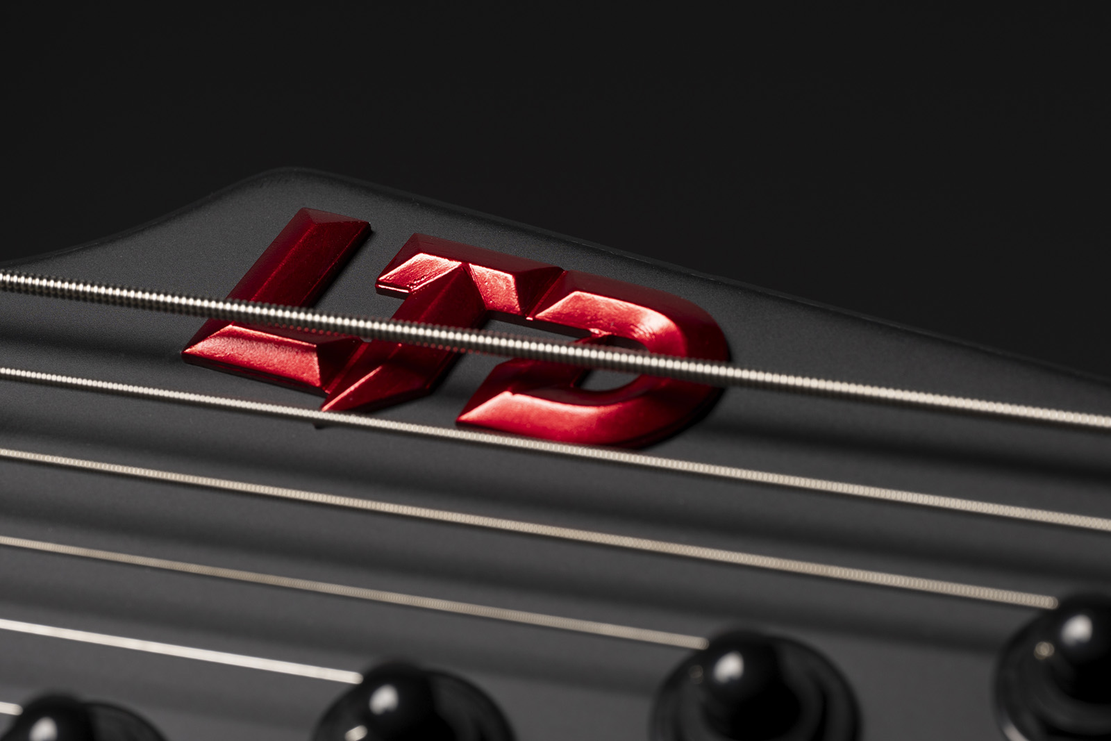 Ltd Phx-7 Baritone Black Metal Series 7-cordes  Ht 1h Eb - Black Red Burst Satin - E-Gitarre aus Metall - Variation 3