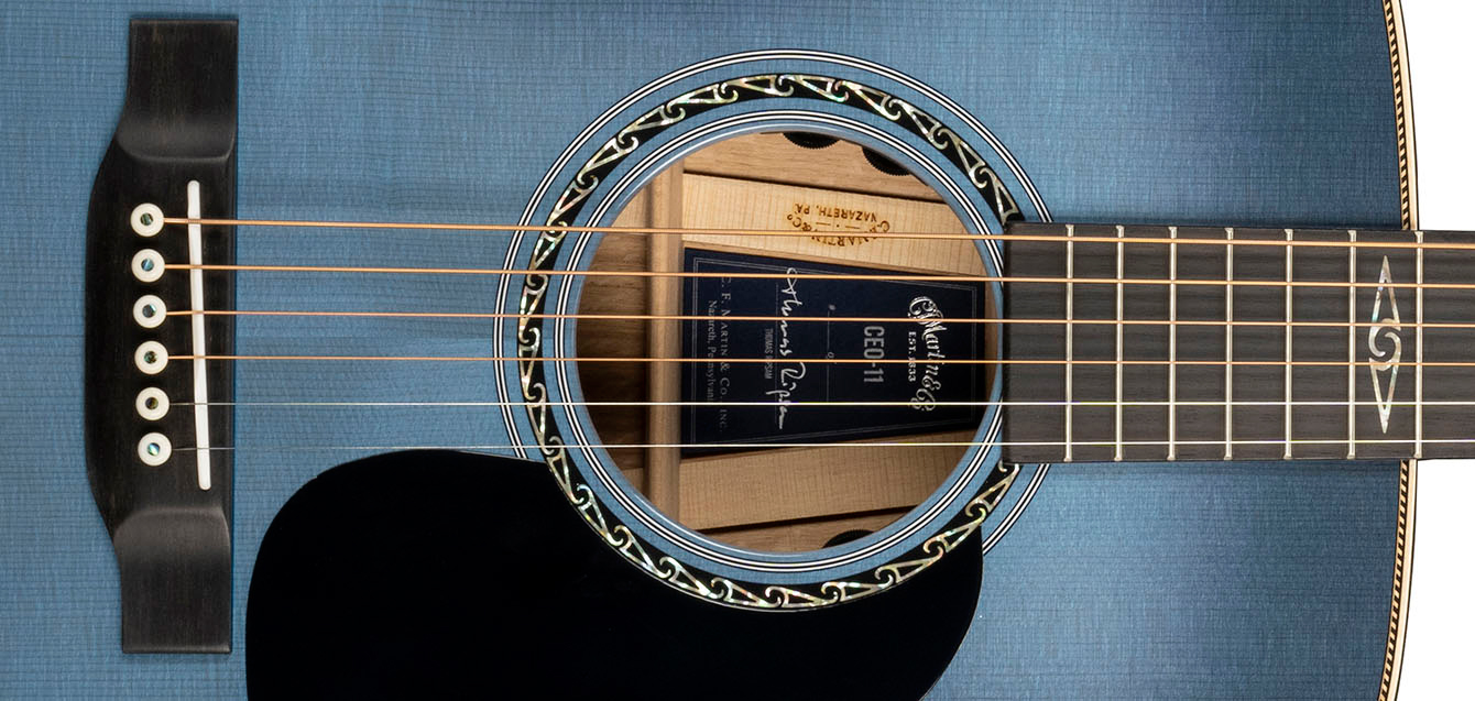 Martin Ceo11 Ltd Grand Auditorium Epicea Chene Rw - New Horizons Blue Burst - Folk-Gitarre - Variation 2