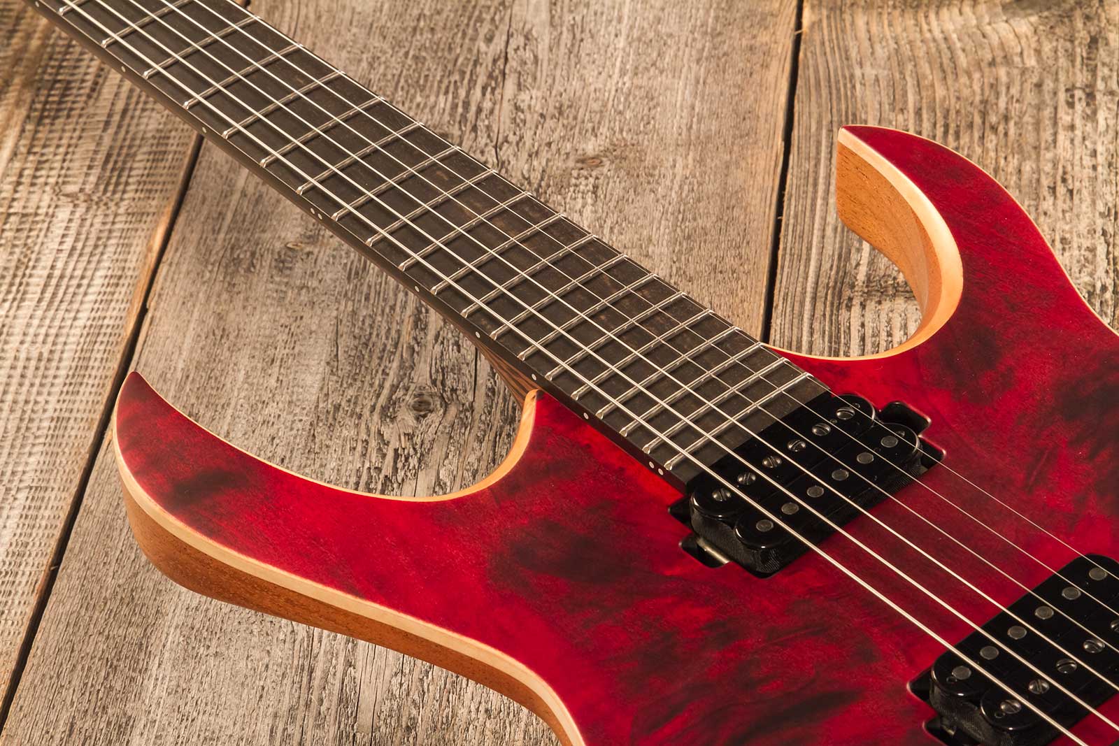 Mayones Guitars Duvell Elite 6 2h Bare Knuckle Ht Eb #df2301294 - Trans Dirty Red Satine - E-Gitarre aus Metall - Variation 4