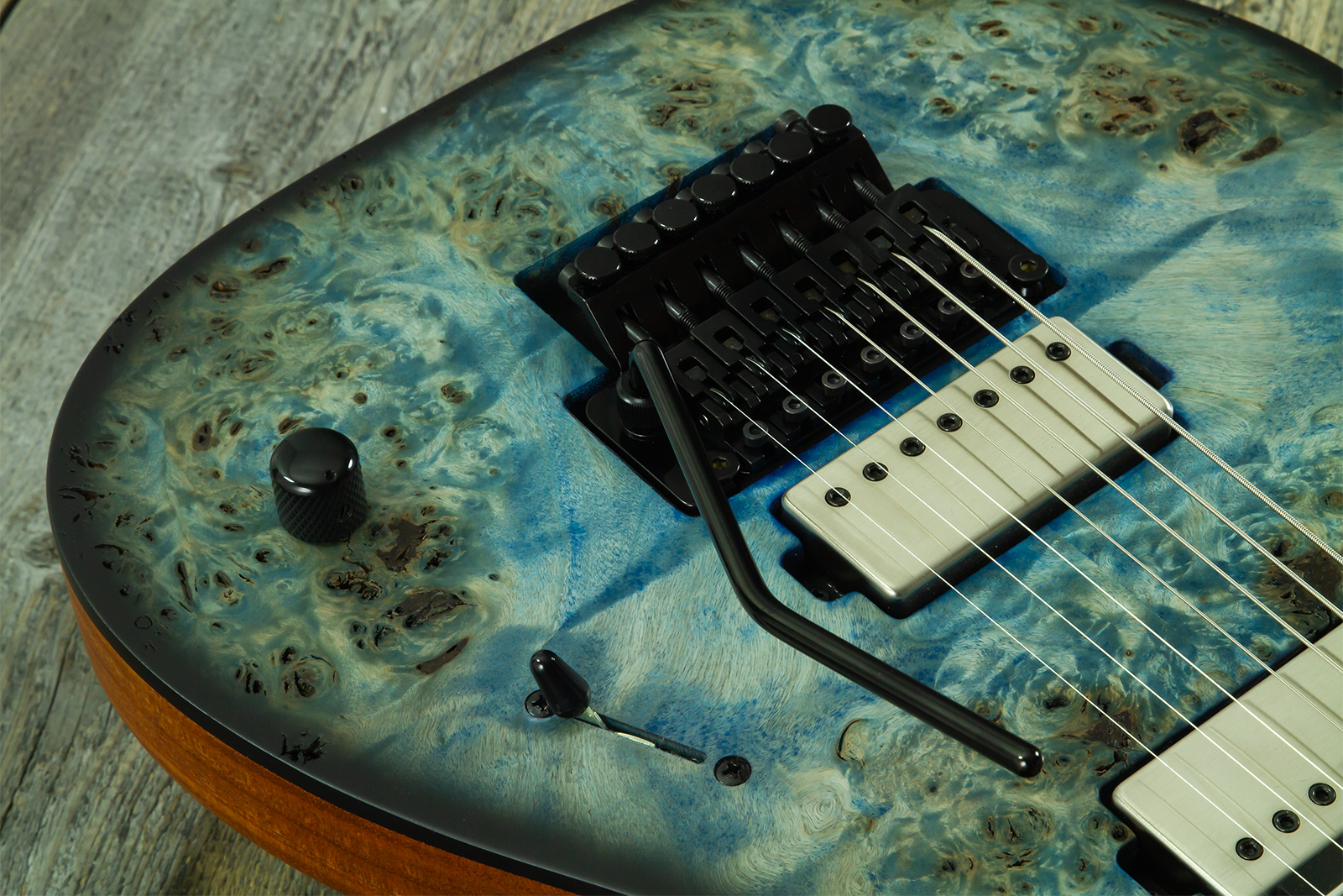 Mayones Guitars Duvell Elite Pro 7c Baryton 2h Velvetrone Fr Eb #df2511178 - Matt Ice Dragon - Bariton E-Gitarre - Variation 4