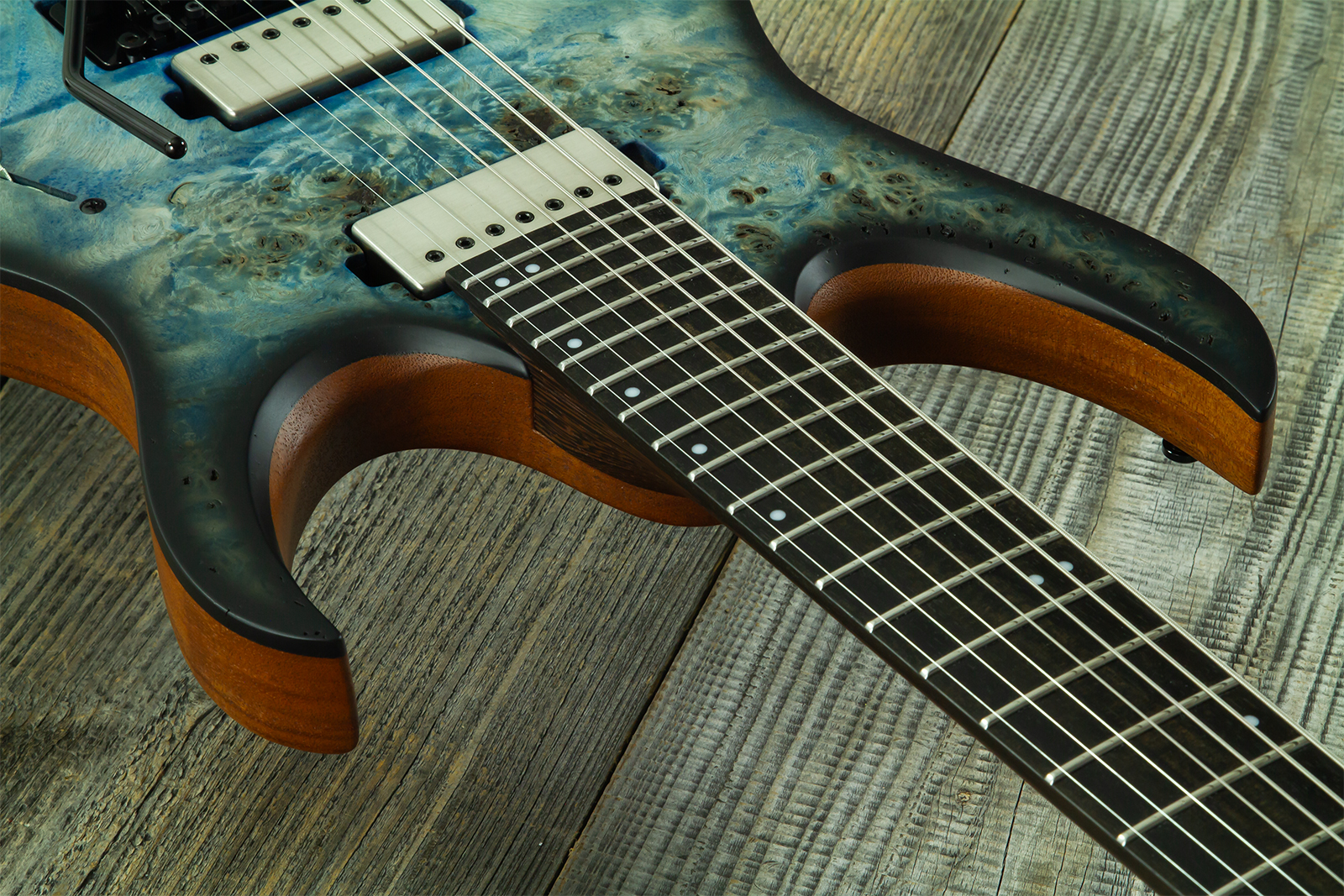 Mayones Guitars Duvell Elite Pro 7c Baryton 2h Velvetrone Fr Eb #df2511178 - Matt Ice Dragon - Bariton E-Gitarre - Variation 5