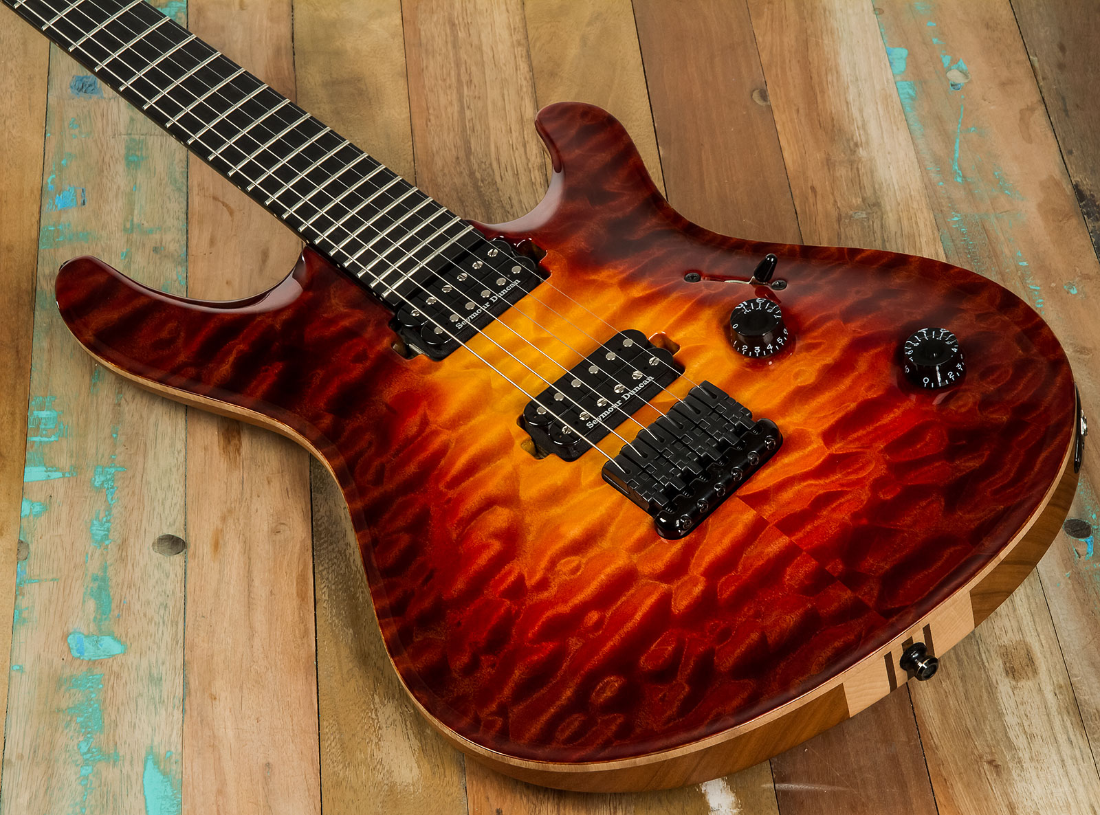 Mayones Guitars Regius Core Classic 6 Mahogany Hh Seymour Duncan Ht Eb - 3-tone Sunburst - Double Cut E-Gitarre - Variation 3