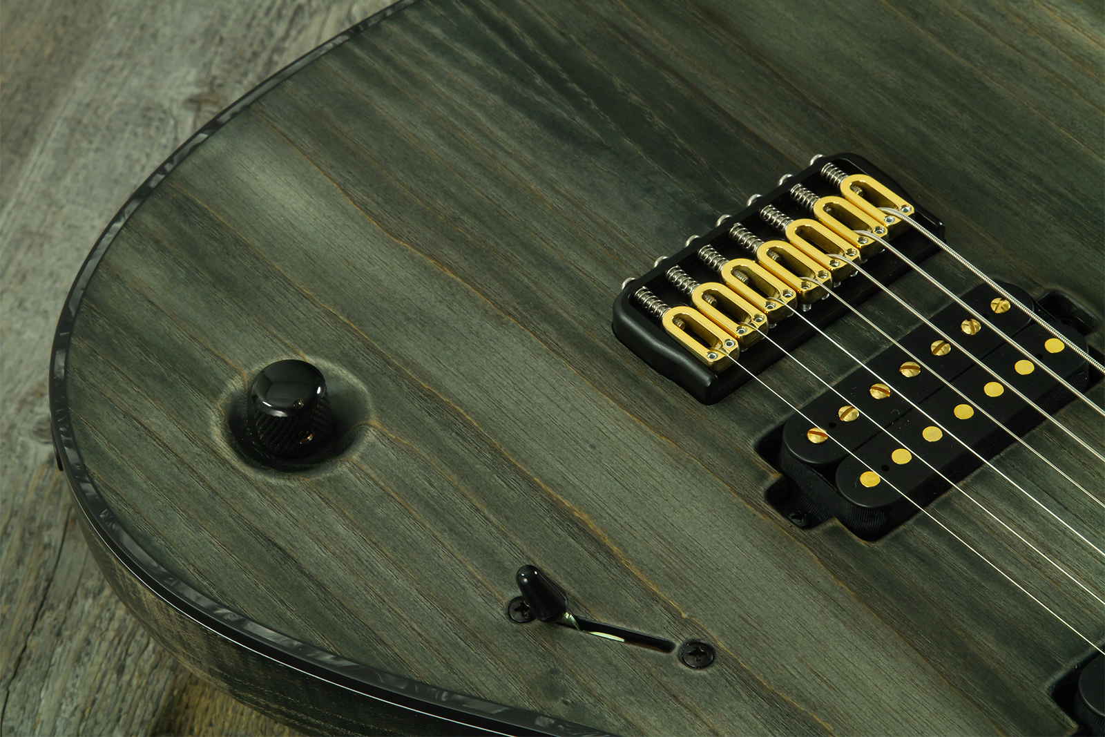 Mayones Guitars Regius Gothic 7c 2h Velvetrone Ht Eb #rf2510207 - Matt Gothic Black - 7-saitige E-Gitarre - Variation 3
