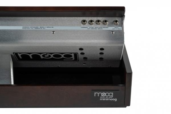 Synthesizer Moog Minimoog Model D 2022