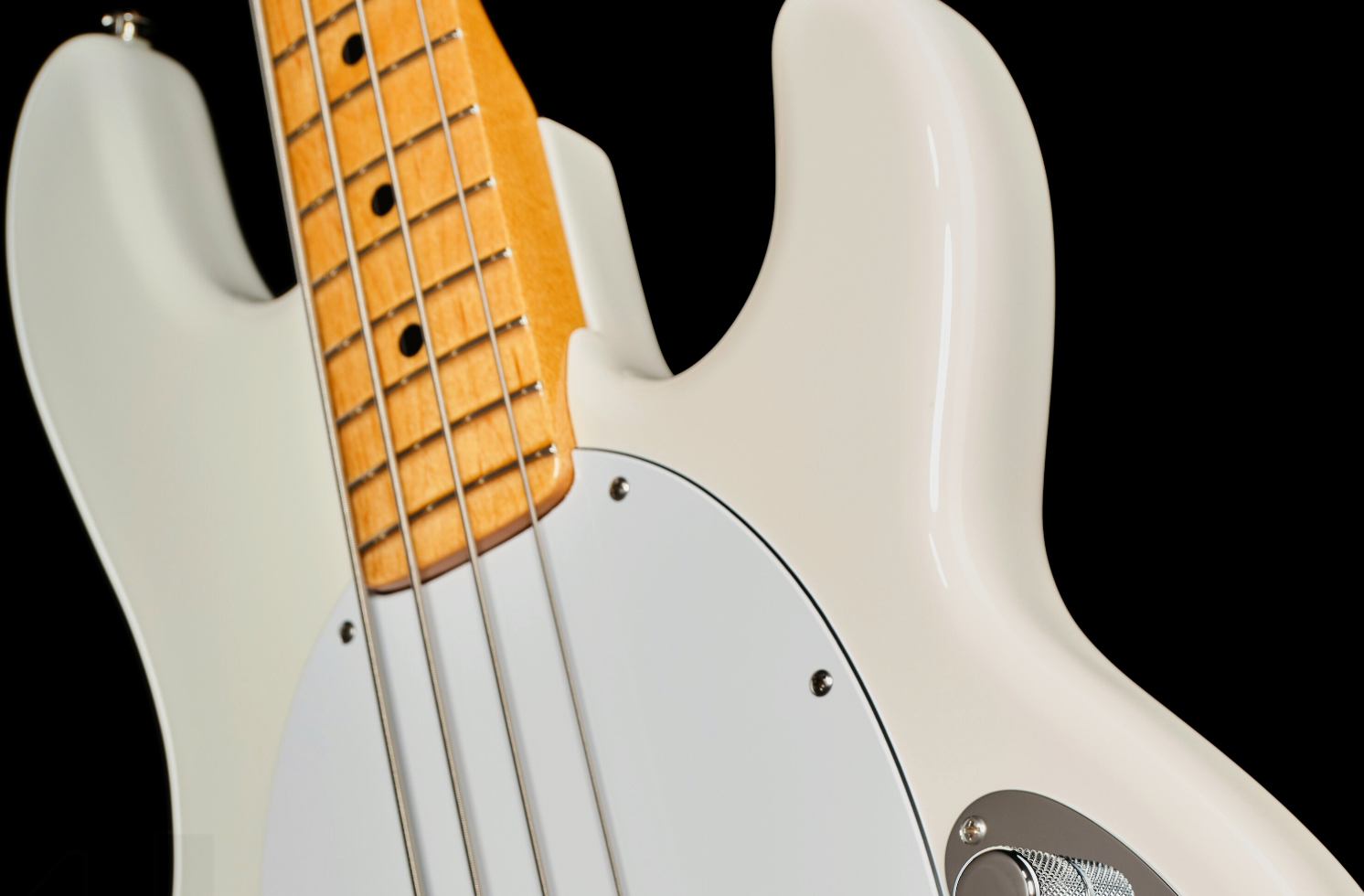 Music Man Stingray Retro 70s Usa Active Mn - White - Solidbody E-bass - Variation 1