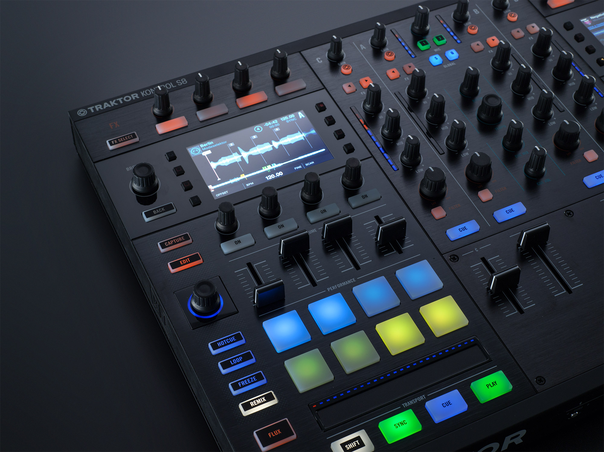 Native Instruments Traktor Kontrol S8 - USB DJ-Controller - Variation 4