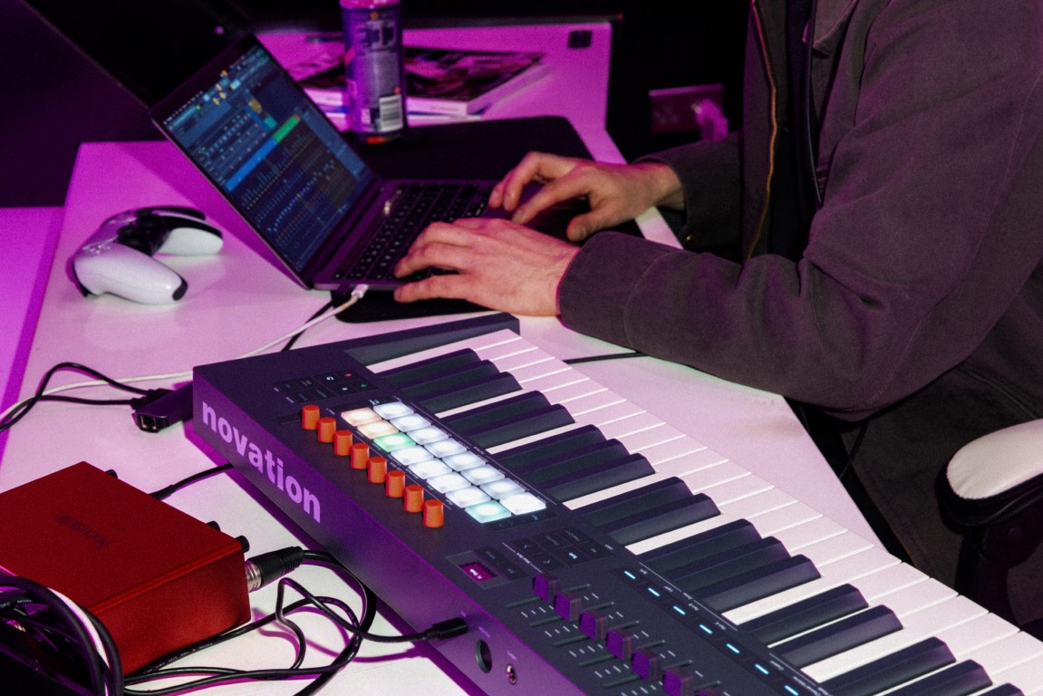 Novation Flkey 2 49 - Masterkeyboard - Variation 9