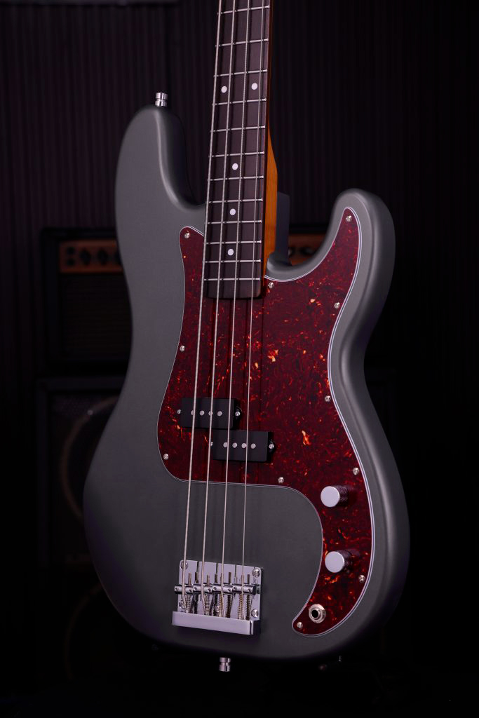 Patina Guitars Ppb3 Bk 1s Ht Rw - Charcoal - Solidbody E-bass - Variation 2