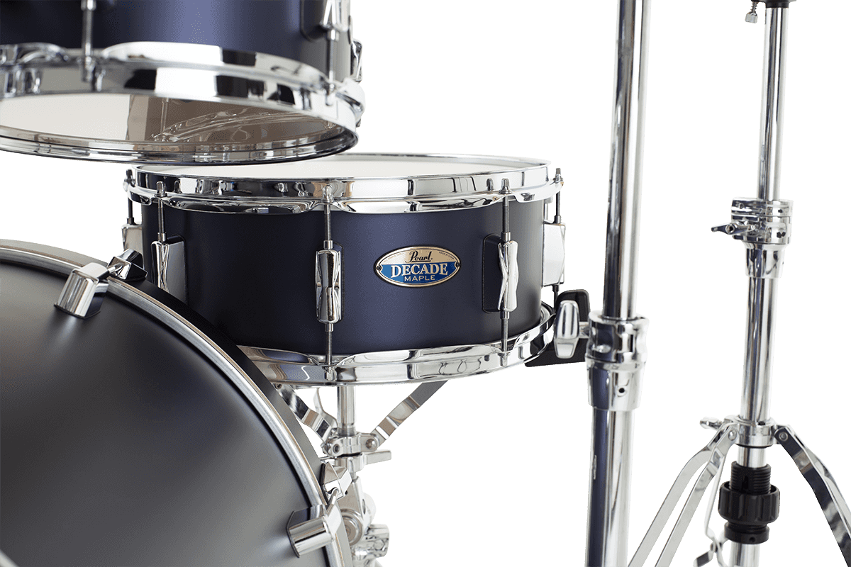 Pearl Decade Maple Hyper Rock Studio 22 Ultramarine Velvet - Ultramarine Velvet - Akustik Schlagzeug Rock - Variation 4