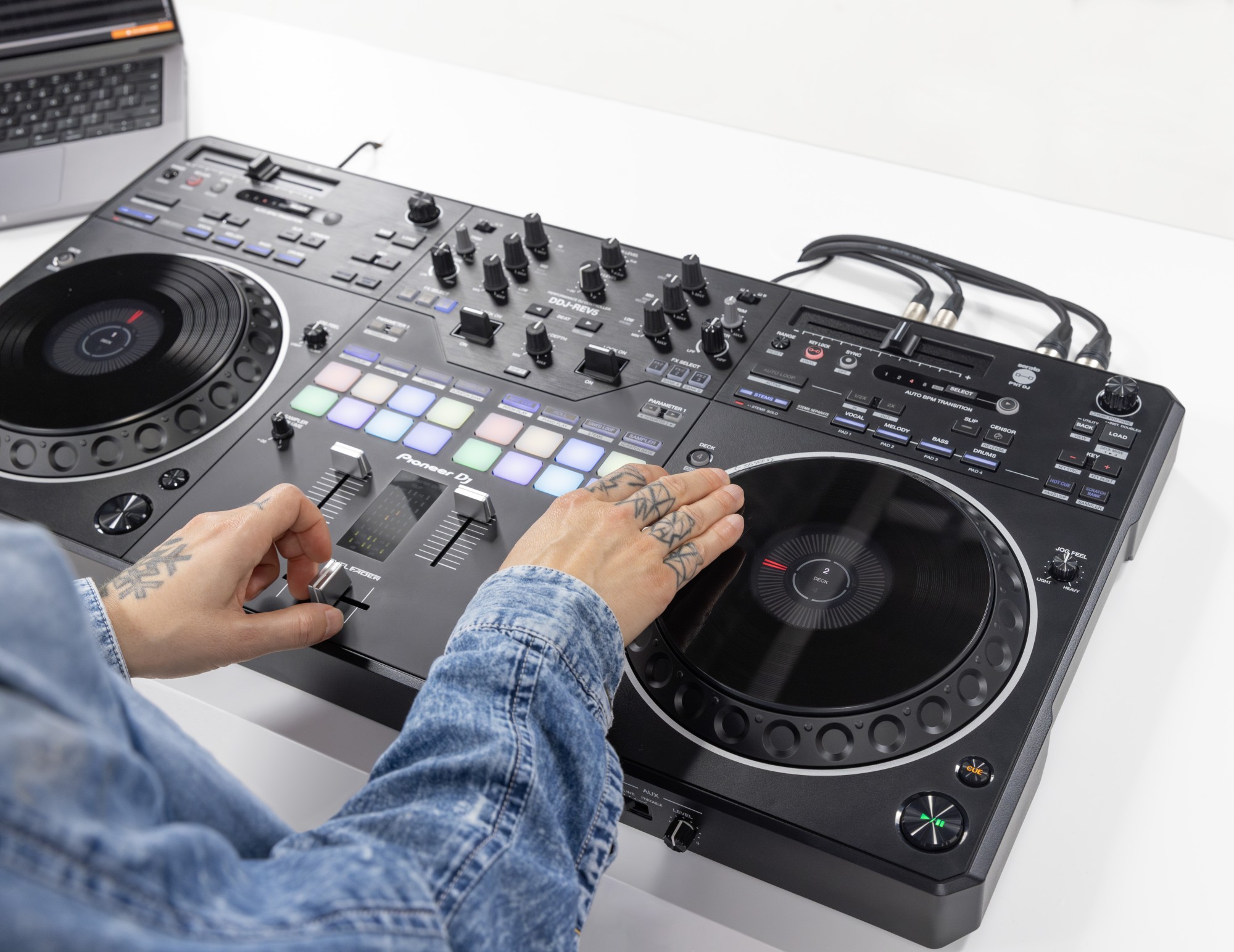 Pioneer Dj Ddj-rev5 - USB DJ-Controller - Variation 7